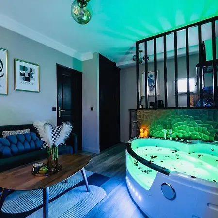 Jacuzzi Deluxe - Penthouse * Saint-Maur-des-Fosses